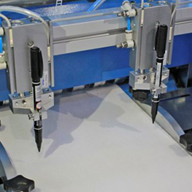 XDB-QD Máquina de corte y corte de material de colchón automático 